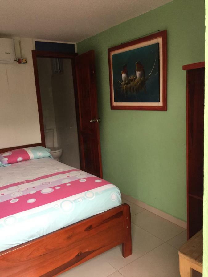 Hostal Sarai Pedernales Ngoại thất bức ảnh